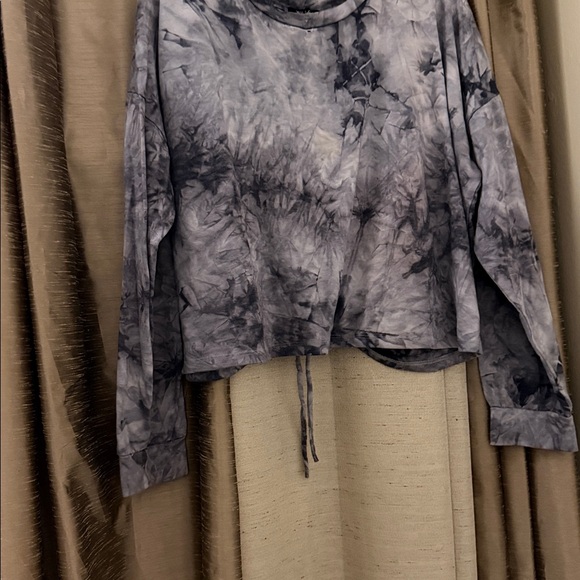 Willow Gray Scoop Neck Top - Picture 2 of 4